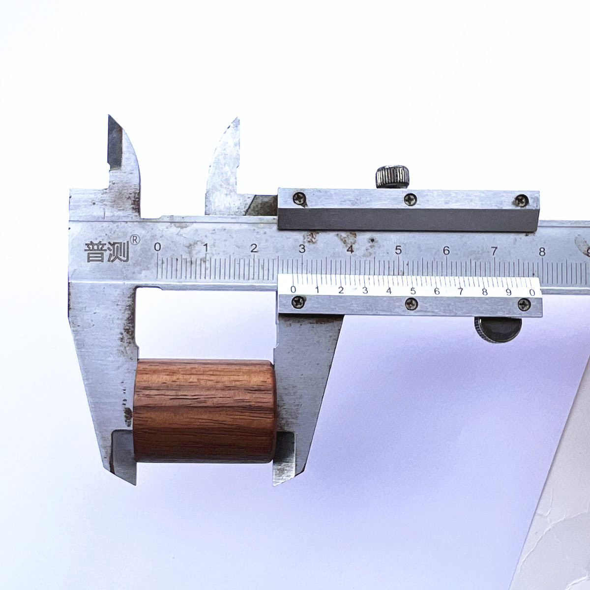 10X Natural Black Walnut Wood  - مراجعة Attar Oil Roll On وسعره